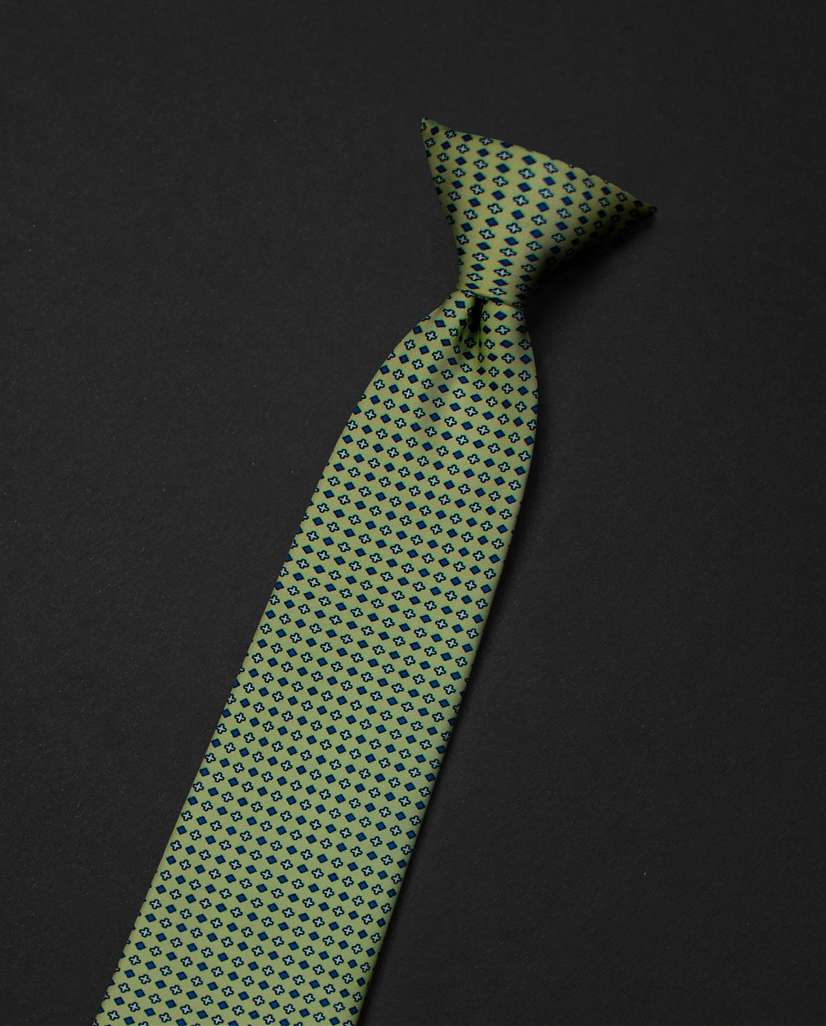Premium Ready Tie