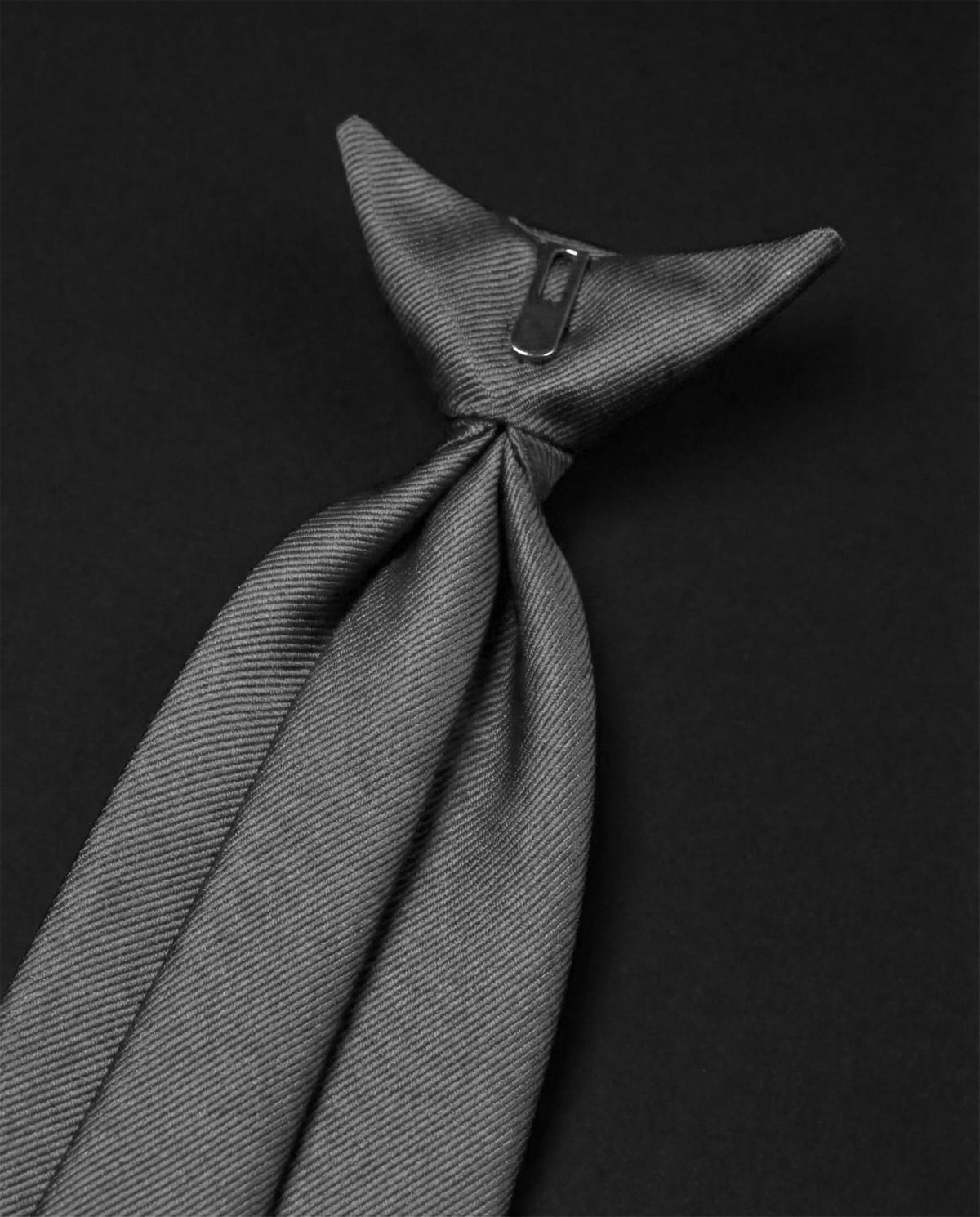 Basic Grey Fertigkrawatte
